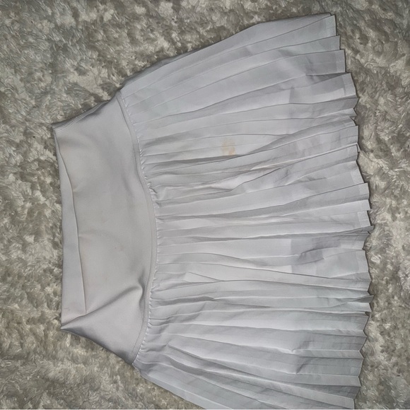 ALO Yoga White Pleated Skater Skirt - Picture 2 of 4